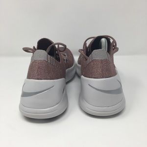 vapormax white christmas